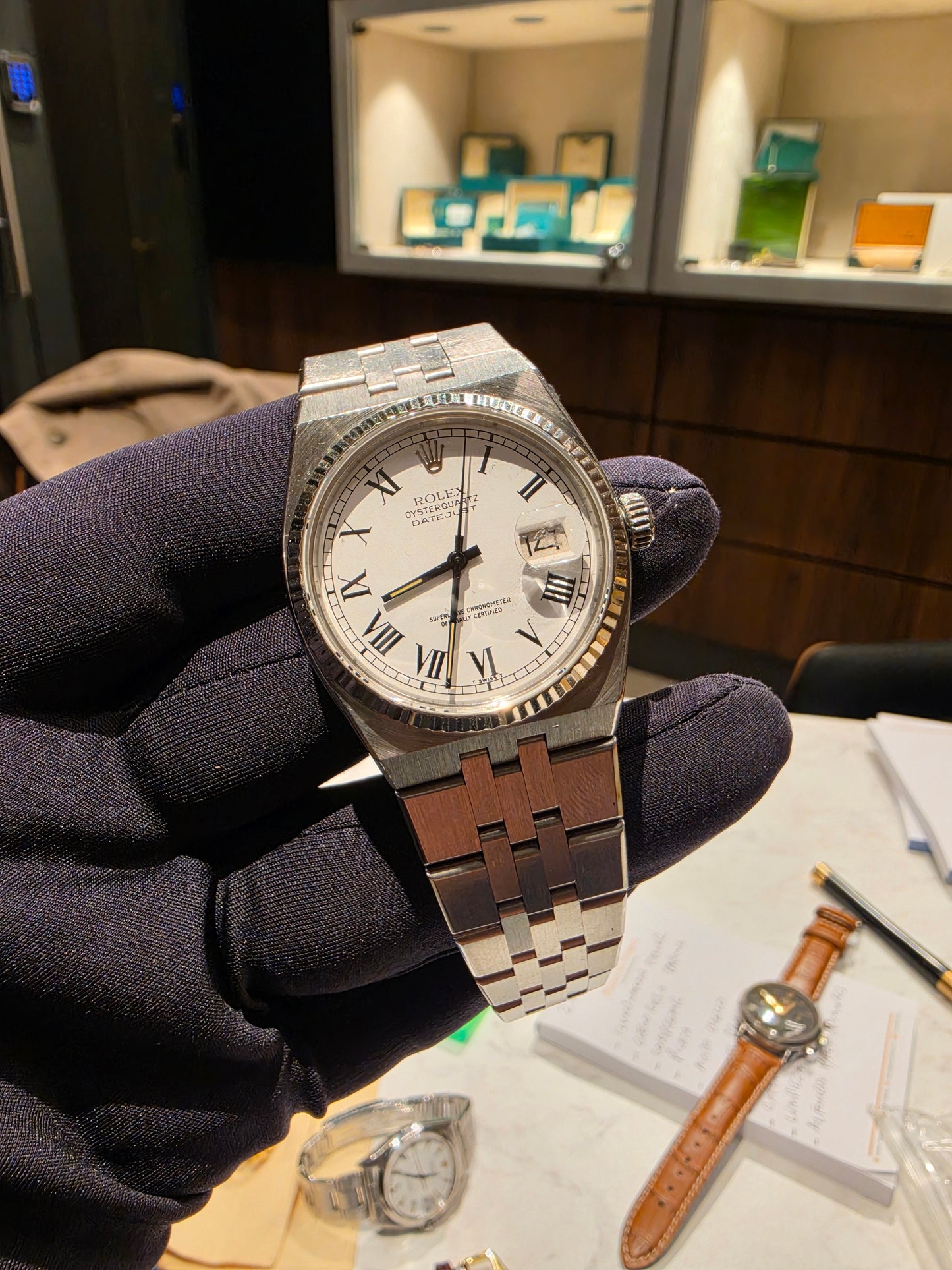 Rolex Oysterquartz Datejust Ref. 17014 — Esfera Blanca Romana